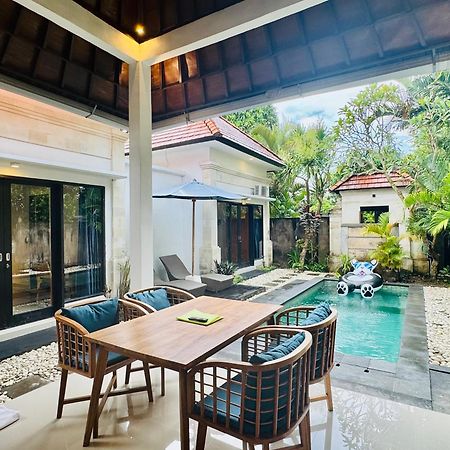 Villa Banua Seminyak Esterno foto