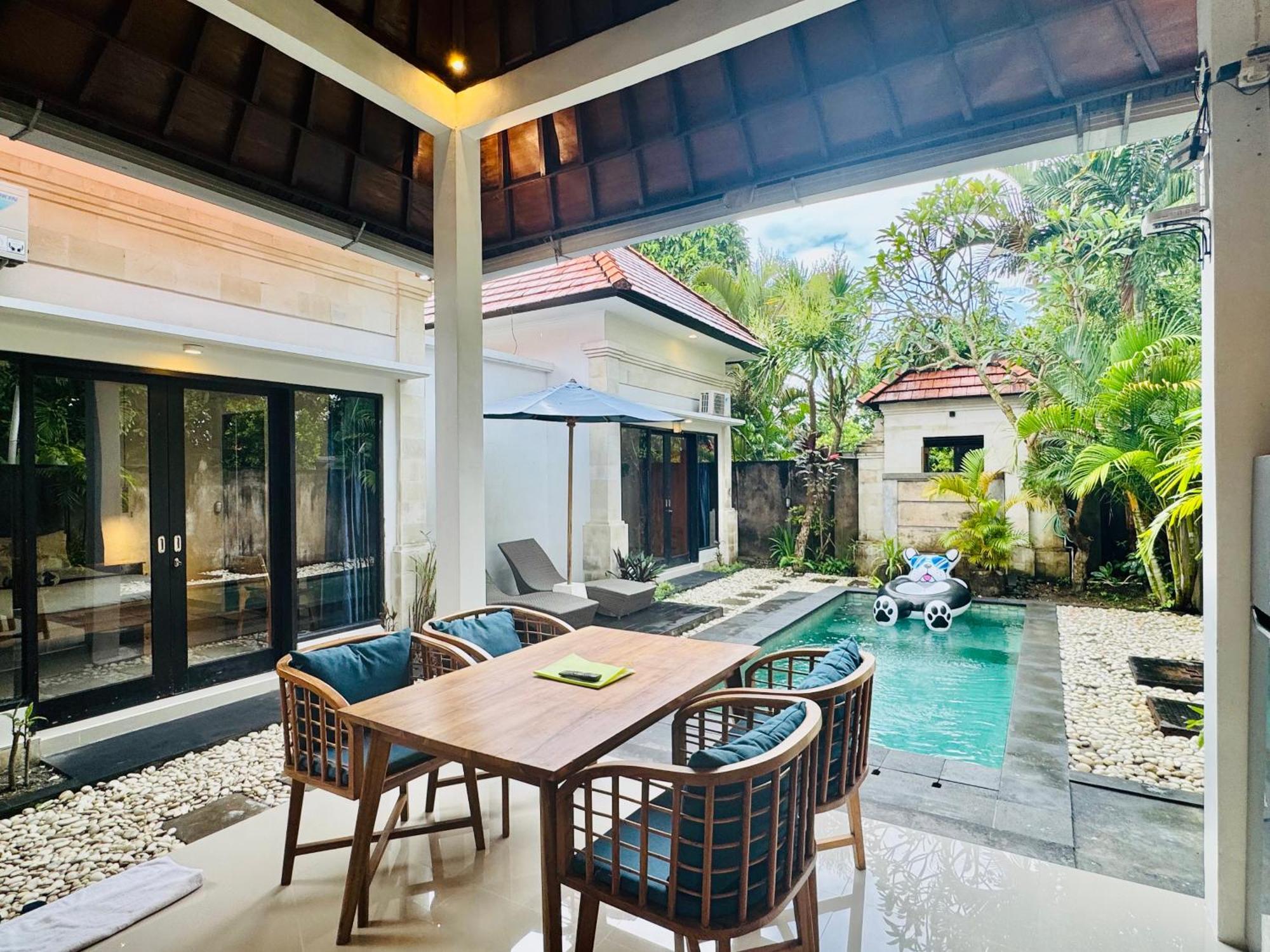 Villa Banua Seminyak Esterno foto